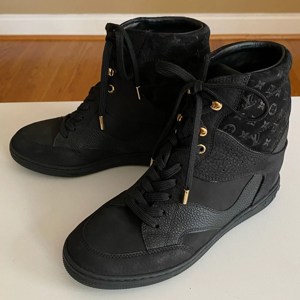Excellent Louis Vuitton Ankle Boots - Picture 1 of 15